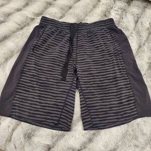 Lululemon T.H.E. Short 11” Linerless Black Gray Stripe Mens, Size L